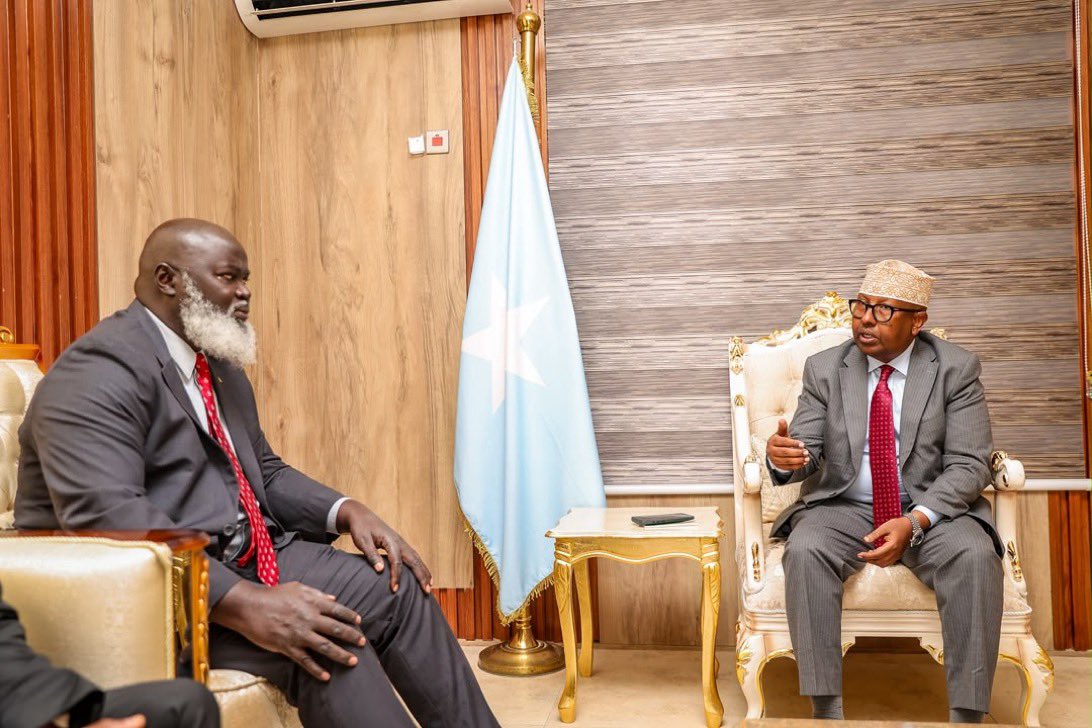 sntvnews1's tweet photo. The Defence Minister @AhmedMoFiqi today held a meeting with the Special Representative of the Chairperson of the African Union Commission for Somalia and Head of the African Union Support and Stabilisation Mission in Somalia (AUSSOM), H.E. El Hadji Ibrahima Diene.
The meeting focused on strengthening cooperation between the Ministry of Defence and AUSSOM, with discussions centred on support for ongoing counter-terrorism operations.
