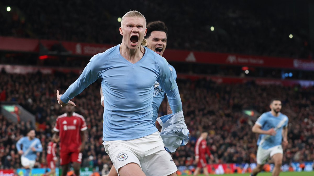 premierleague's tweet photo. Just four weekends to go until scenes like these return 😍 https://t.co/JtQQKLWETz