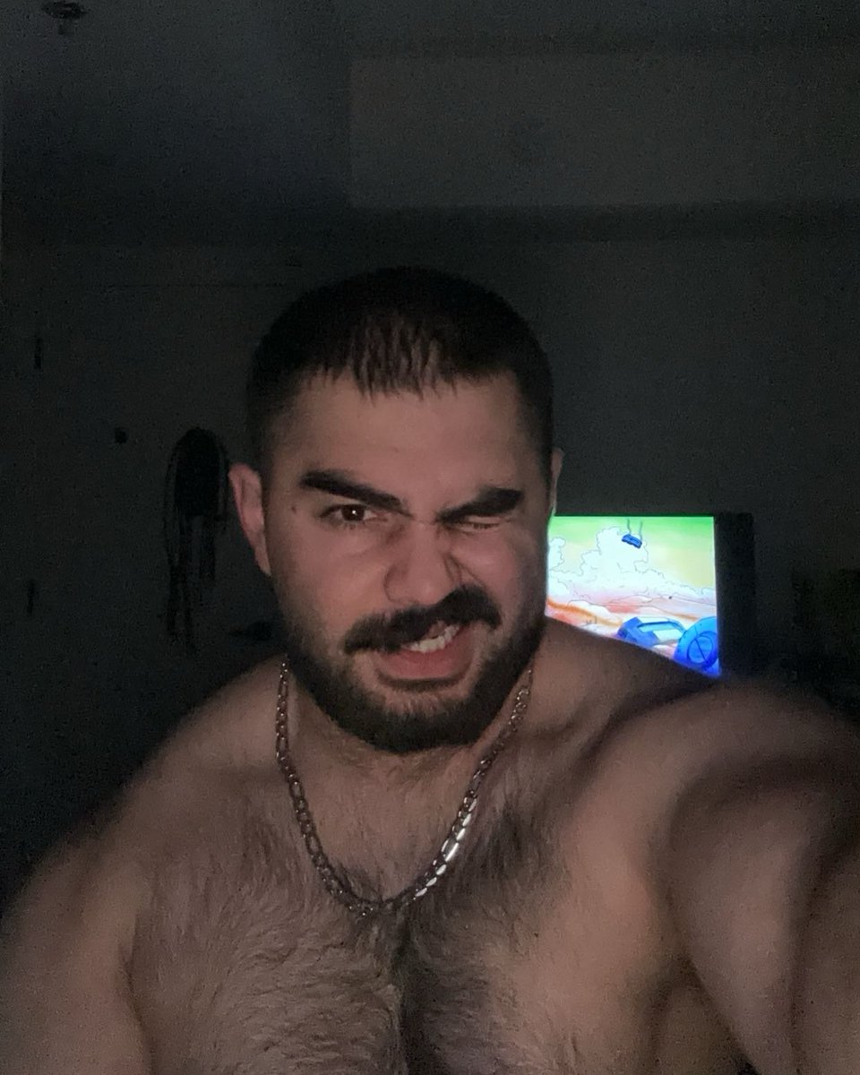 welp_max's tweet photo. wanna watch a movie? https://t.co/2slqvyBxRO