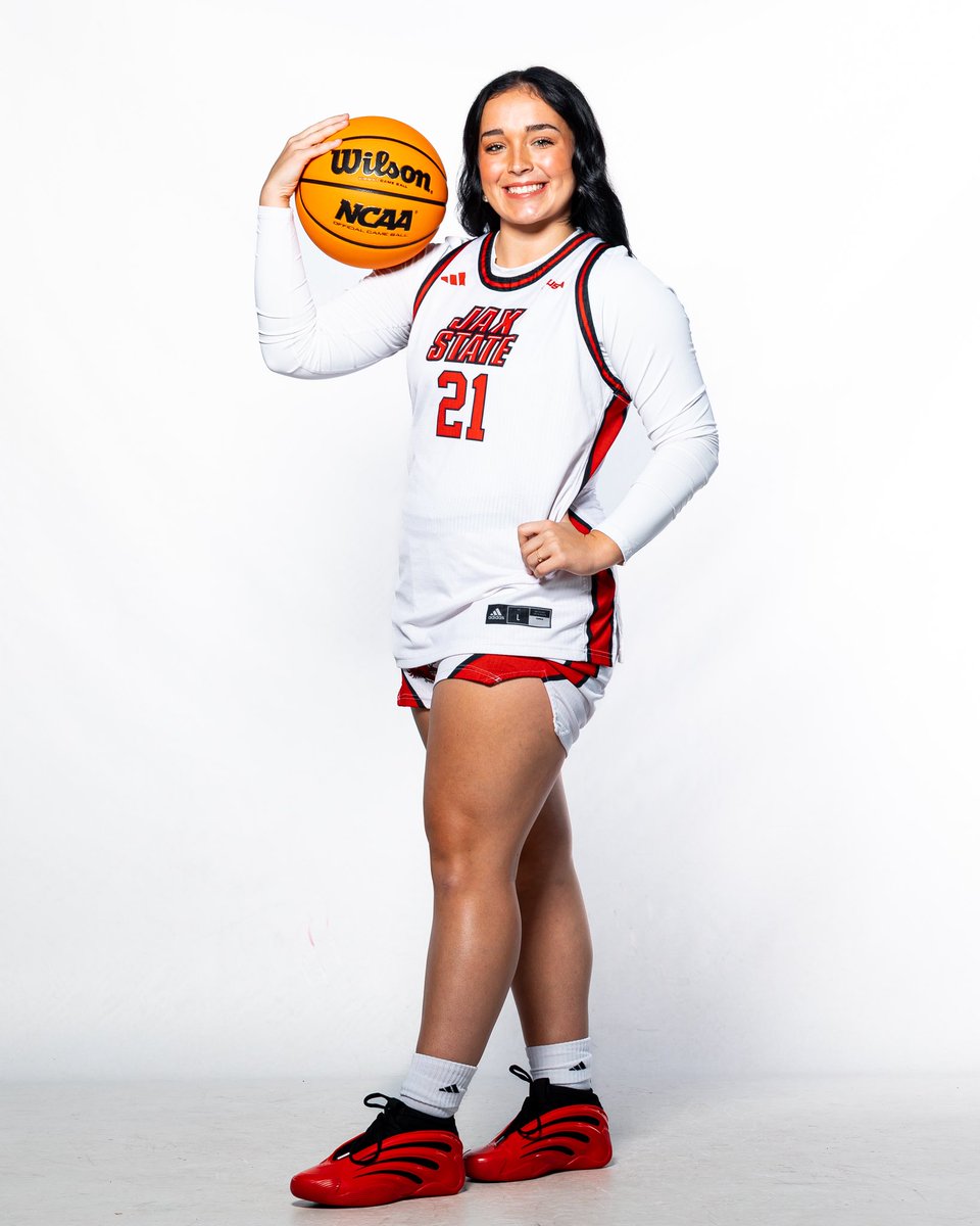 JaxStateWBB's tweet photo. Happy birthday, Kyera! 🎉 

We hope you have a wonderful day! 🥳 

#StayCocky🐔 | #FearTheBeak👌 https://t.co/Ud5uFv8IyI