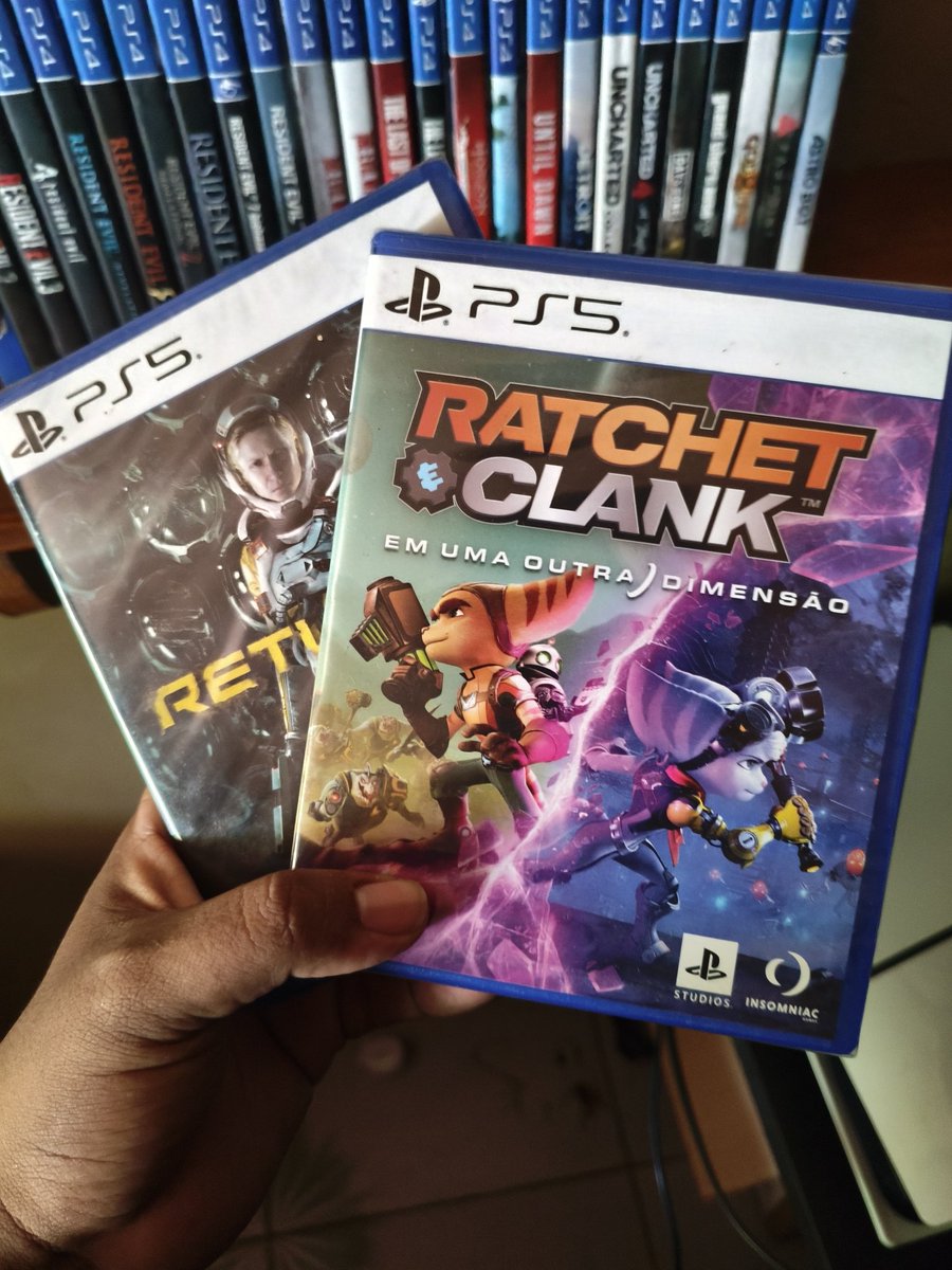 peixelaser's tweet photo. esses dois vieram com meu ps5 quando comprei em 2024 e até hoje tá lacrado pq nunca me interessei em jogar eles kkkkkkkkkkkkk https://t.co/eSdyVTJZWU