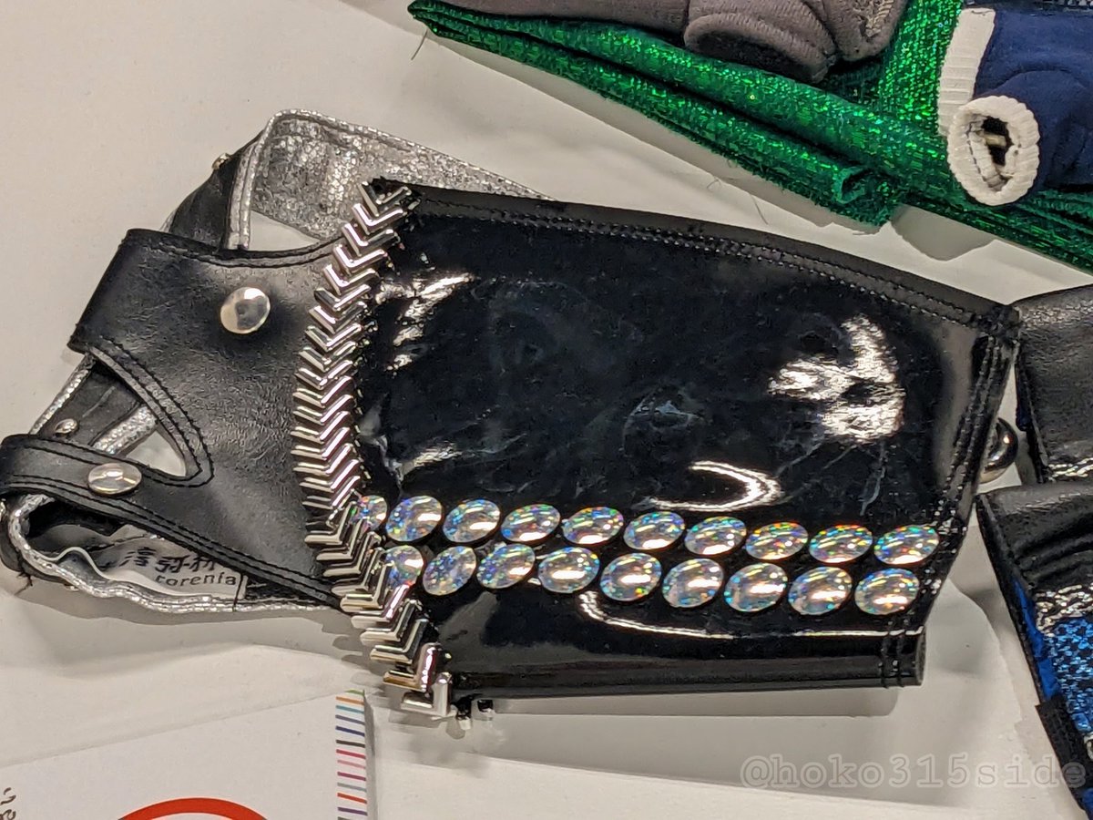 hoko315side's tweet photo. 衣装展、行ってきました！SideMの積み重ねてきたライブ衣装の歴史や、そこに詰まった人達の想いに圧倒されて、感動しっぱなしだった… https://t.co/EtBWeYQ3og