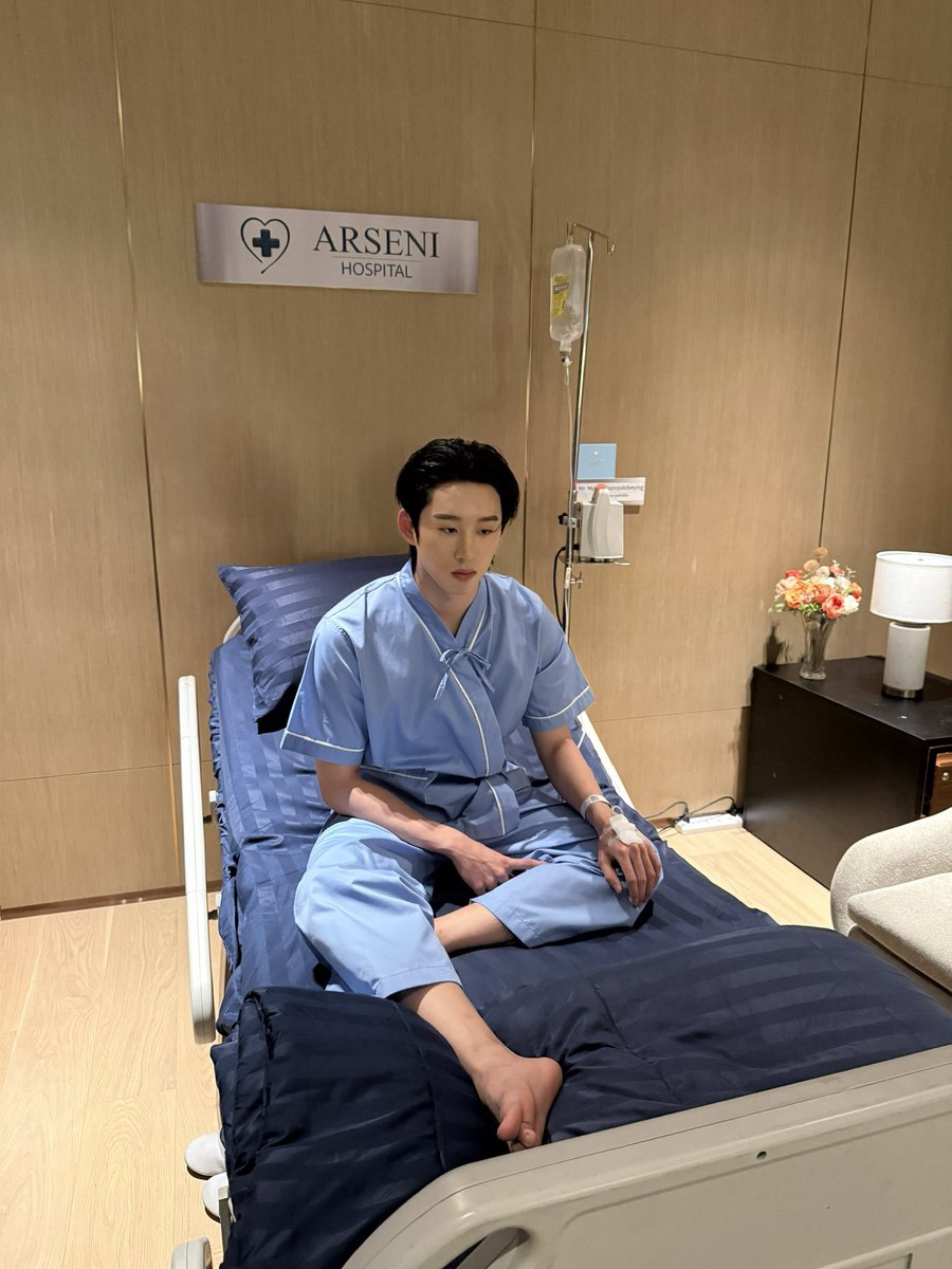 harxeuphoria's tweet photo. romemok at the arseni hospital 😳🏥

꒰ #williamest #วิลเลี่ยมเอส ꒱   
#PeachAndMeSeriesEP3 https://t.co/mKqGaxZ2s2