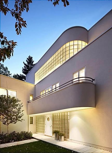 archistar1's tweet photo. Kaufmann House, 1936
Cedar Lake, Minneapolis, Minnesota 🇺🇸 USA
#architects Wessel, James Brunet &amp; Klein
#ArtModerne
#artDeco
#architecture https://t.co/QUWigXgviV