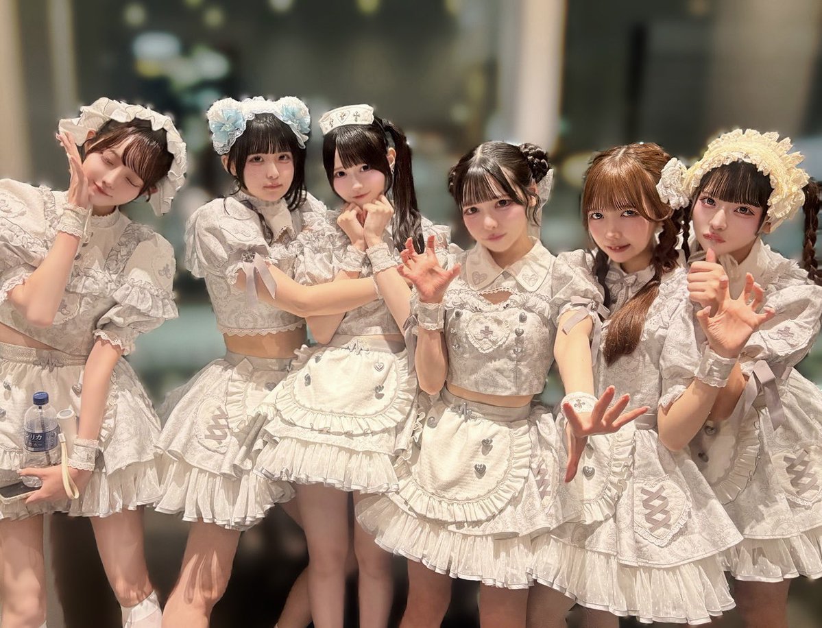 CURET_Official's tweet photo. 『ガルデラ道場』
ありがとうございました໒꒱·̩͙⋆.*

夜の野外は初めてだったけど、ペンライトがすっごくキラキラで綺麗で幸せな気持ちになりました♡♡

次のライブは明日！品川！すっごくはやいけどみんな来てくれるの待ってるよ〜🏹 https://t.co/AVVExfXoMJ