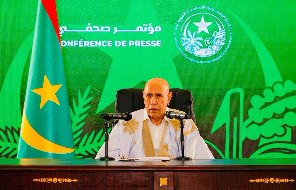 hamedou_m's tweet photo. أكد الرئيس محمد ولد الشيخ الغزواني أن موريتانيا تنعم بالأمن والاستقرار، وأن الأولوية هي تنفيذ برنامج “طموحي للوطن”، وتعزيز التنمية، وتمكين الشباب، ومكافحة الفساد عبر المؤسسات والقضاء. كما جدد التزامه بالدستور، قائلاً: “أي شيء ليس في الدستور ولا يريده الشعب، فلن أفعله…. https://t.co/exSl5f1Epm