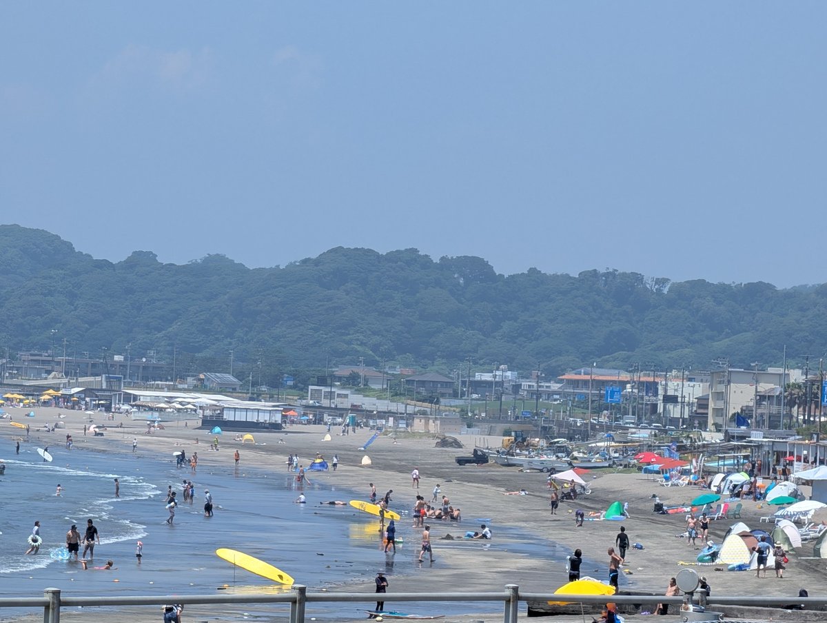 maririn_sup's tweet photo. 焼けた砂浜⛱️に熱湯状態🌊

これじゃ魚𓆝もいなくなっちゃうよ

今日は久しぶりに　ho師匠から教わった石鹸箱的漕ぎで3キロ
もう3キロでヘトヘトです😵‍💫
なんだか水は綺麗でした✨ https://t.co/GuH9rIy7a5