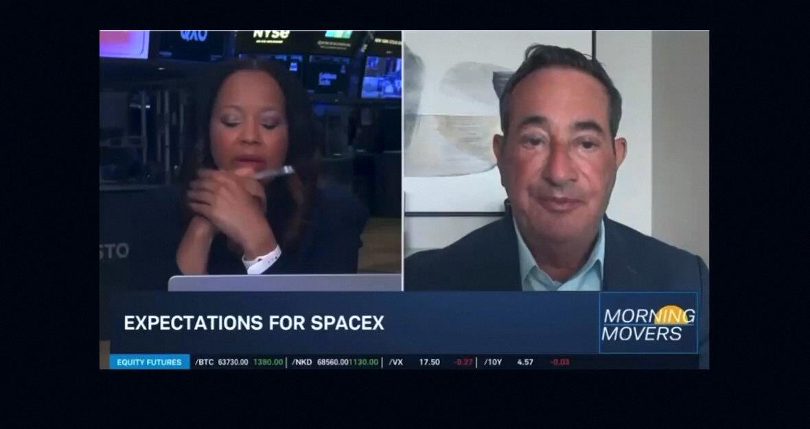 chikichoki's tweet photo. JOEL SCHULMAN SAYS ELON MUSK IS THE MODERN-DAY ROCKEFELLER, BRINGING THE COST TO GET TO SPACE DOWN DRAMATICALLY

Joel Schulman, founder and CIO of our partners over at ER Shares, says SpaceX $SPCX has cut launch costs from $54,000 to $2,000 per kilogram, and Musk is still push https://t.co/fGETukMwo0