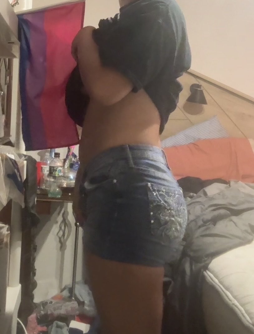 jjurexia's tweet photo. bc /// 

why do i look fatter in every photo . taken like 10 minutes apart lol i hate this sm ill never know what i actually ll https://t.co/SGuOgbuiKE
