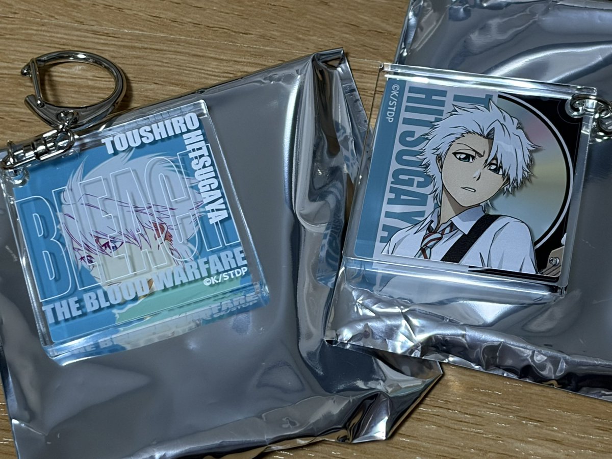 samurai0i's tweet photo. そして観劇後、BLEACHコラボしてるまねきねこにて、2こ買ってまさかの神引き！！
新宿のロフトでもBLEACHグッズ買って、他気になってたものも買えて大大大満足なりヽ(*ﾟ∀ﾟ*)ﾉ https://t.co/BFKDIOmBs3