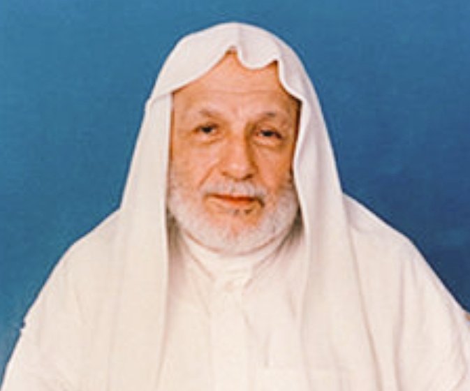 ALfalehaaa's tweet photo. وصَفَ الشيخُ علي الطنطاوي - رحمه الله - دُعاةَ سفور المرأة وتبرّجها الذين يَدّعُون أنّهم حريصون عليها وعلى "حقوقها" و"حرّيتها" و"تقدُّمها" بالكذّابين؛ (لأنّهم ما أرادوا بذلك كُلّه إلا إمتاع جوارحهم، وإرضاء ميولهم، وإعطاء نفوسهم حَظّها مِن لَذّة النّظَر، وما يأملون مِن لَذائذَ أُخَر، ولكنهم لم يجدوا الجُرأة على التصريح به، فلَبّسُوه بهذا الذي يَهرفون به، بهذه الألفاظ الطنّانة، التي ليس وراءها شيء: التقدمية، والتَّمدّن ... وهذا الكلام الفارغ - على دويّه - من المعنى، فكأنه الطبل).
= كتاب: يا بنتي.