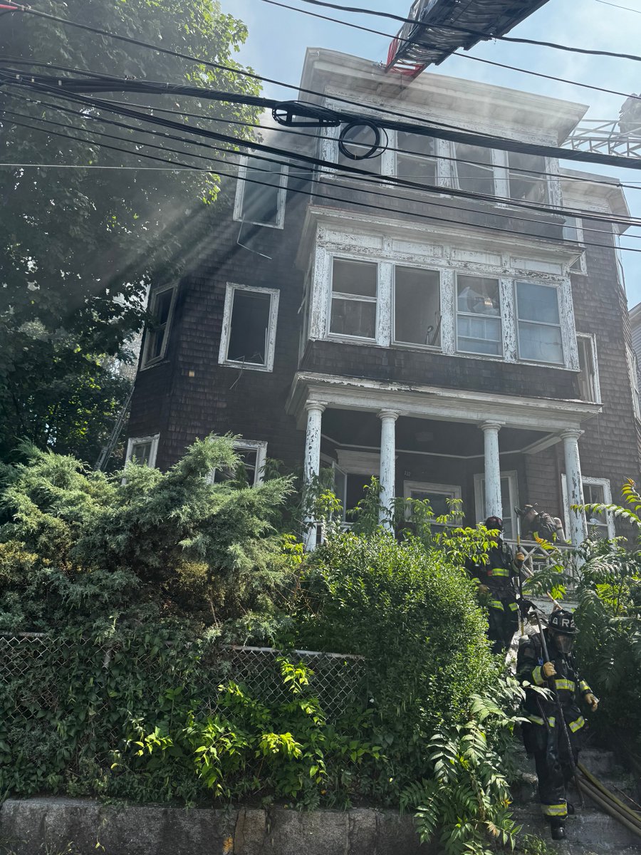 BostonFire's tweet photo. Companies responded to smoke at 132 Savin Hill Av, a 3 family home that is vacant according to neighbors. The fire has burned through all rear porches &amp; interior rear stairs. The 2nd &amp; 3rd alarm was struck to stop spread to exposure buildings. All companies working https://t.co/Nocjmn8ne1