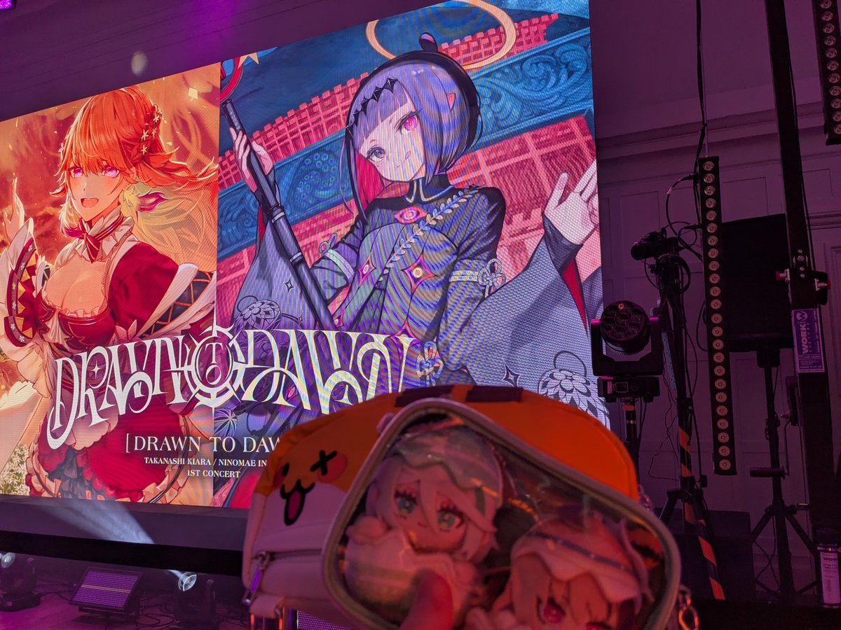 MintOtomo111's tweet photo. I've never seen #DrawnToDawn before, Kiara and Ina both slayed! 🔥 What a set list for Day 1!
@VirtualStagePro staff do such a fantastic job with the lighting, sound, and overall experience + the fans bring such great energy, I ended up forgetting it wasn't live! 🤩
#hyperjapan https://t.co/kuyIUjwHlF