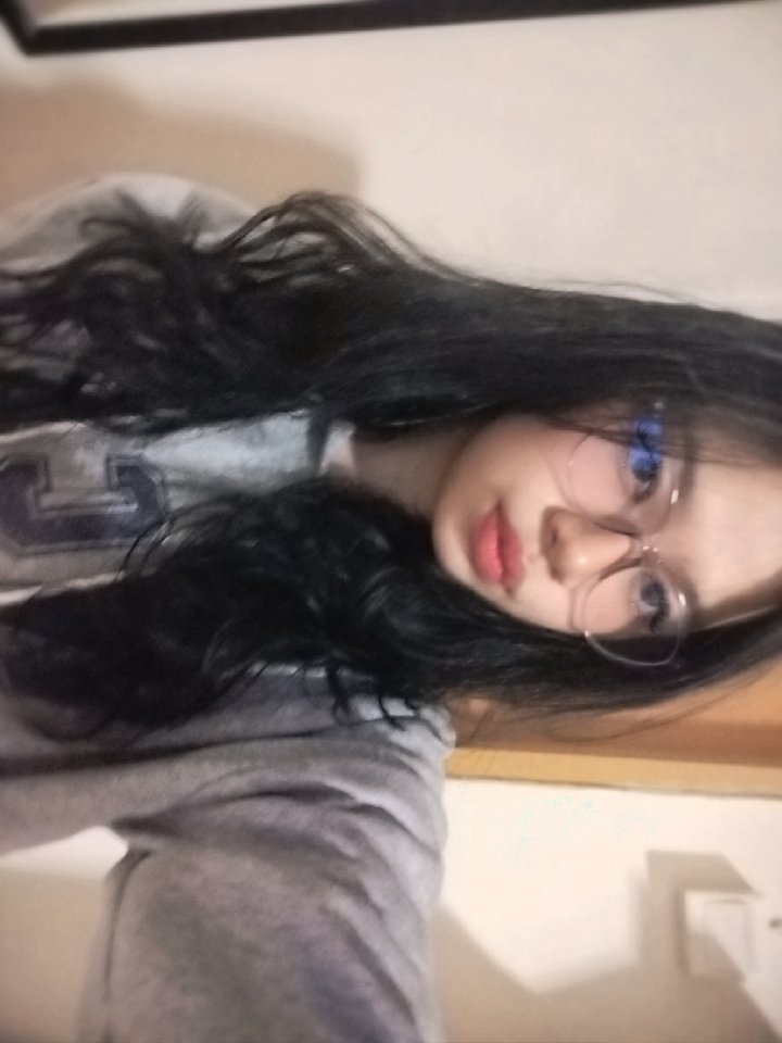soiwishified_'s tweet photo. drop fotomu pake kacamata 🤓 https://t.co/Ua7Pib7g64