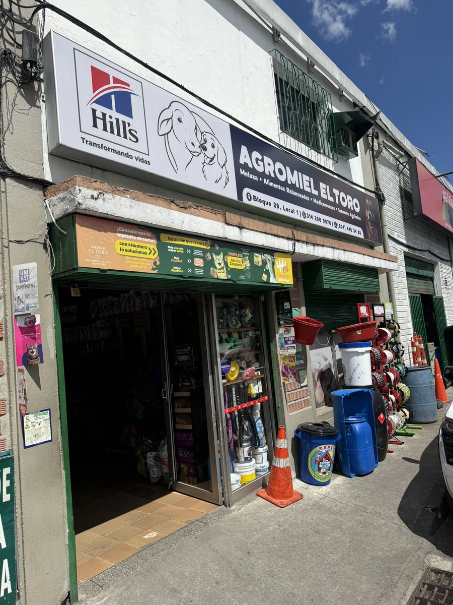 Juanjosebarrien's tweet photo. Ya que muchos han preguntado. 
Yo siempre lo traigo de Estados Unidos pero en Medellín si lo necesito lo compro en este local en la Mayorista. Es totalmente confiable y lo venden a un precio aceptable. 

200,000 el paquete de 120 https://t.co/iFHNkMvylH