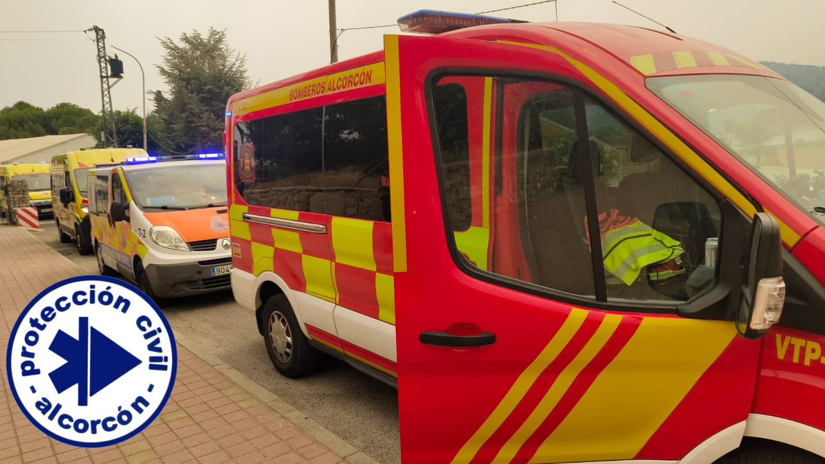 PCivil_Alcorcon's tweet photo. #IFSierraOeste
Atendiendo a las indicaciones del Mando Operativo del incendio, procedemos a la evacuación de Personas de una Residencia de Tercera edad desde #RozasDePuertoReal a su alojamiento provisional en #TresCantos.

#ProtecciónCivil
#Alcorcón https://t.co/AwMPpZgDi4