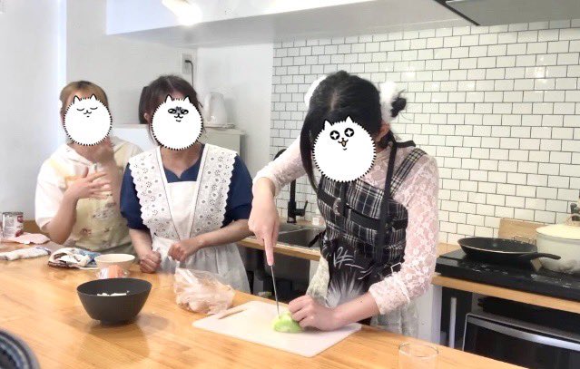 mushopri's tweet photo. 夏のワクワク調理実習🍽️
ちこちゃんのみじん切り初挑戦を見守りました。ありえない角度で包丁を突き立てていて怖かった（3枚目）
ドカ盛りミートソースパスタ、おいしかったです( ᴗ ̫ ᴗ )👍 https://t.co/qdef0if3A3