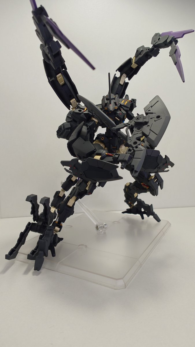 SL_Tokiyomi's tweet photo. bEXM-40-R5 NovalvBrute

「敵は粉砕してやる！隊長は行けやぁっ！」

特殊部隊シュトゥルムヴォルフ所属の近接強襲型改造機。
大推力ブースターで間合いを一気に詰め、追加腕部のスラッシャーやテイルクラッシャー、新装備の重斧を使い、敵を粉砕する。

#30MMCM2026
#30MMBF https://t.co/T4gOuPOK7j