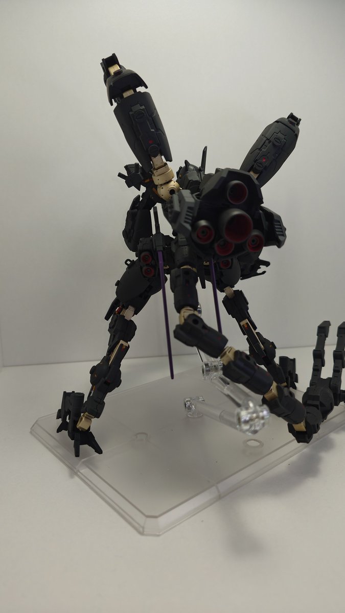 SL_Tokiyomi's tweet photo. bEXM-40-R5 NovalvBrute

「敵は粉砕してやる！隊長は行けやぁっ！」

特殊部隊シュトゥルムヴォルフ所属の近接強襲型改造機。
大推力ブースターで間合いを一気に詰め、追加腕部のスラッシャーやテイルクラッシャー、新装備の重斧を使い、敵を粉砕する。

#30MMCM2026
#30MMBF https://t.co/T4gOuPOK7j