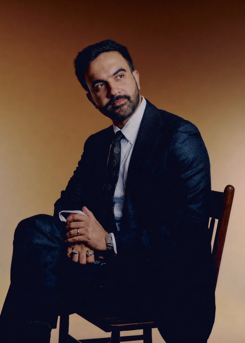 Polymarket's tweet photo. JUST IN: Zohran Mamdani now favored to be the TIME Person of the Year, edging Trump.

22% chance. https://t.co/XqUTFaxtGn