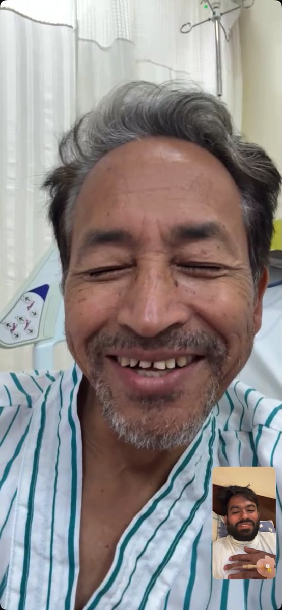 Cockroachisback's tweet photo. Two patients, one victory, all smiles. https://t.co/sACdwrkZE4