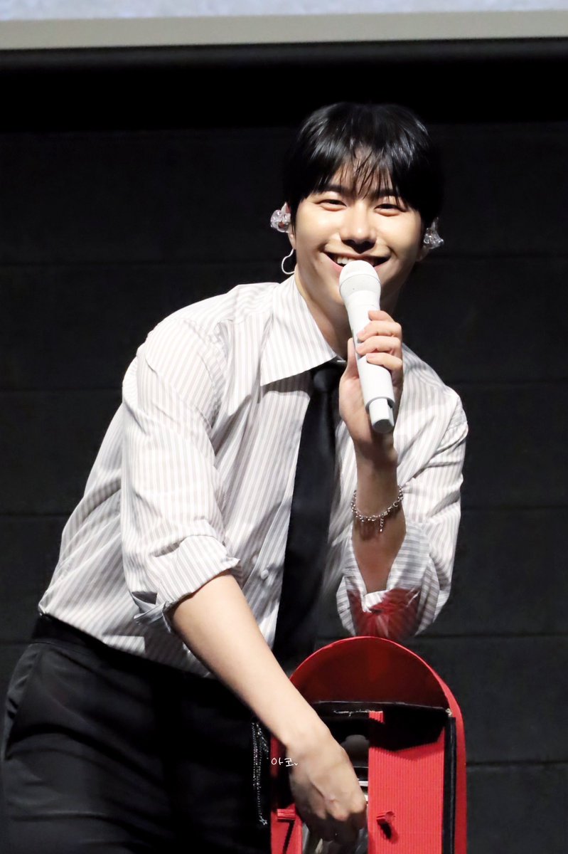 sik95_'s tweet photo. 오마이강아지 https://t.co/TmHarxKrOj
