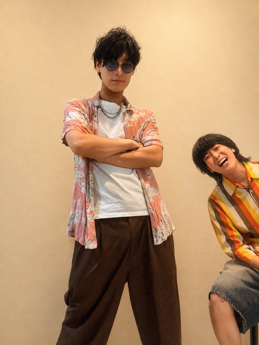 limit_exp's tweet photo. 着せ替えZip！ありがとうございました！

まるで10代後半に戻ったかのような仁くんの私服。終始彼は笑いながら「だっさ笑」と笑っていましたが全てこれはあなたの私服及びコーディネートです。
単体だと可愛いんだけどね笑

虹輝くんにかぶってもらった思い出のニット帽は個人的エモ度高かったです🟧 https://t.co/bVyZIh0UgN