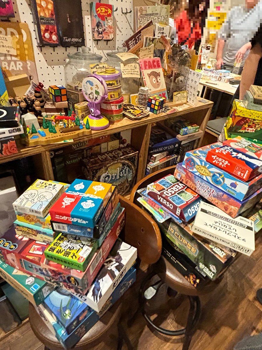 TSUTAYA2002's tweet photo. 今日は映画サークルでボードゲームカフェを貸し切ってゲーム大会をしました！ https://t.co/CR6X4H1FvG