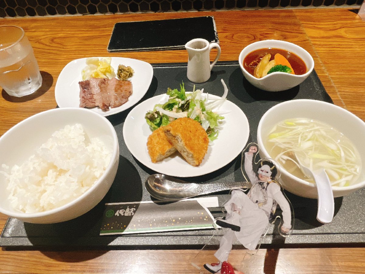senchi_fkae's tweet photo. 大変楽しい時間を過ごさせてもらいました✩.*˚
学園も楽しむぞ〜❣️ https://t.co/mTcMxjt5r1