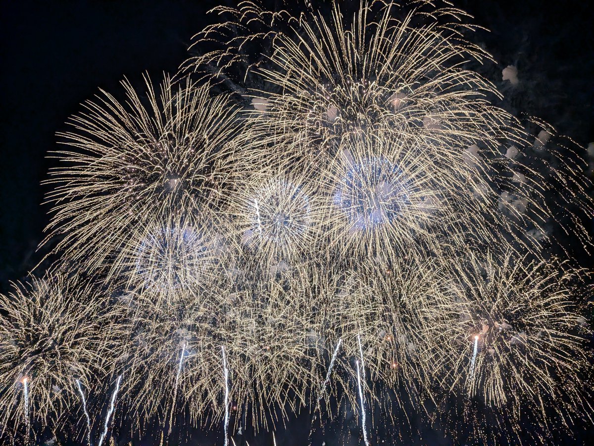 kobako0508's tweet photo. 花火大会いてきた。
とても良かった。ないた。
夏すきです。 https://t.co/JPmDMc36gM