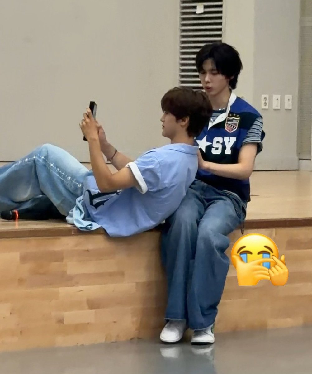 siiopang's tweet photo. 행복함 https://t.co/pZPb7SRF5V
