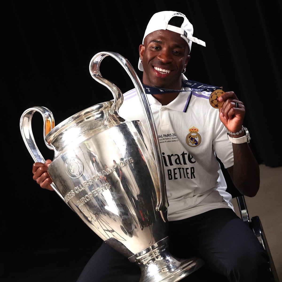 DarrylRMFC's tweet photo. No player has been involved in more Champions League goals and assists since the 2021/22 season than Vinicius Jr

we’re really about to sell him to Arsenal

this club is finished beyond repair https://t.co/Zkg8rQPd9J