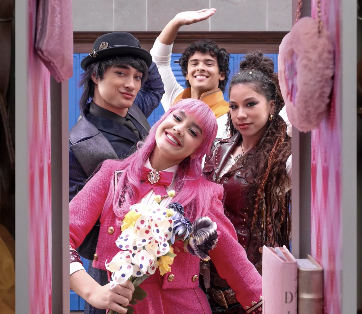 ghouls_13's tweet photo. The first two episodes of Locker Diaries: Descendants are now streaming on Disney+ (only in the USA for now). https://t.co/vuQxk6lJoN
