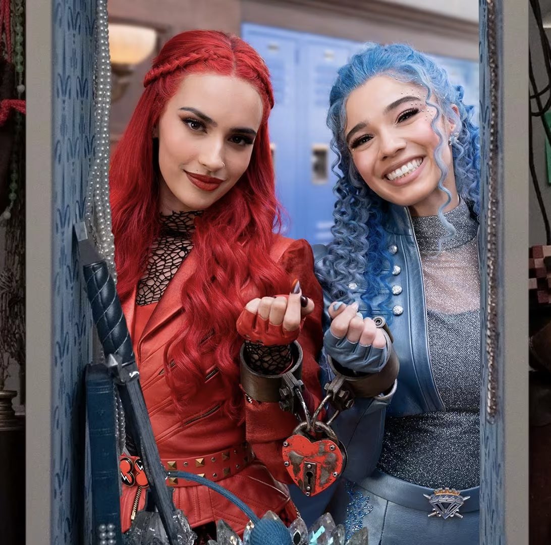 ghouls_13's tweet photo. The first two episodes of Locker Diaries: Descendants are now streaming on Disney+ (only in the USA for now). https://t.co/vuQxk6lJoN