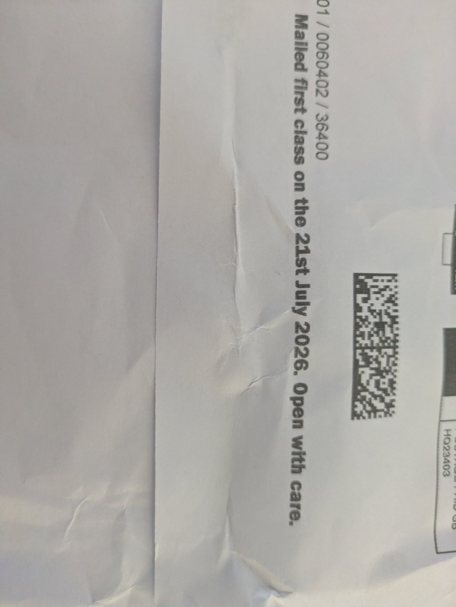 Larnu_UK's tweet photo. @RoyalMail I thought first class meant next working day, not 4 days later... Used to get this subscription on Wednesday, recently it's been not turning up or late. Also had a letter dated the 15th arrive today; that's 9 days! https://t.co/L63z7s3AKC