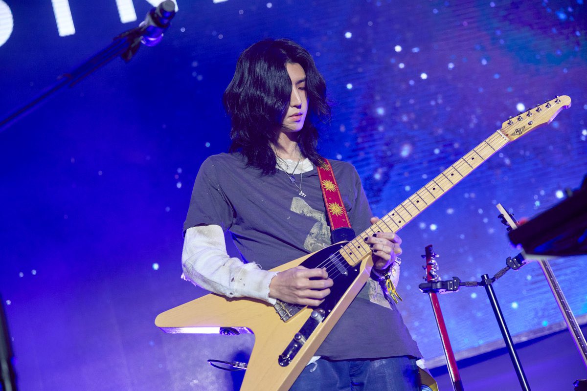 후문 tweet media