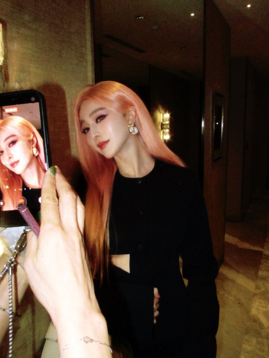 realBingbingFan's tweet photo. 🩷🖤 https://t.co/EY8I4nOicz