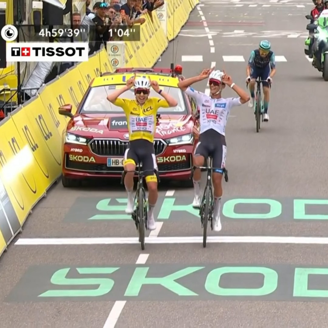 alexjohnsonc's tweet photo. Isaac del Toro se sienta en la mesa de los elegidos, se convierte y sí, sin miedo a decirlo, el mejor ciclista mexicano de la HISTORIA. Con un grandísimo Tour de Francia prácticamente asegura el tercer lugar general y es campeón juvenil. ¡BRILLANTE! https://t.co/Vnh8NmEJfS