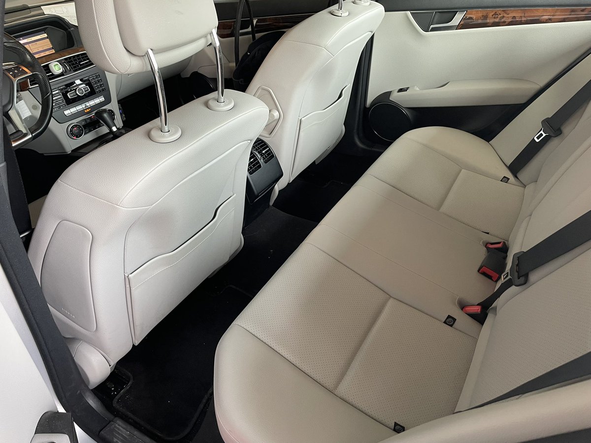 DaiThree6633's tweet photo. CLSがほぼ売れてしまったので…次のフライング入庫情報🚗
w204後期 C250 
「アメリカ並行車」
サンルーフ付　66000キロ
これはレア過ぎて売れなきゃ自分で買います笑
w204マニアの自分として大喜びの1台です！
お問い合わせお待ちしております。 https://t.co/tyWsfYa5Dt