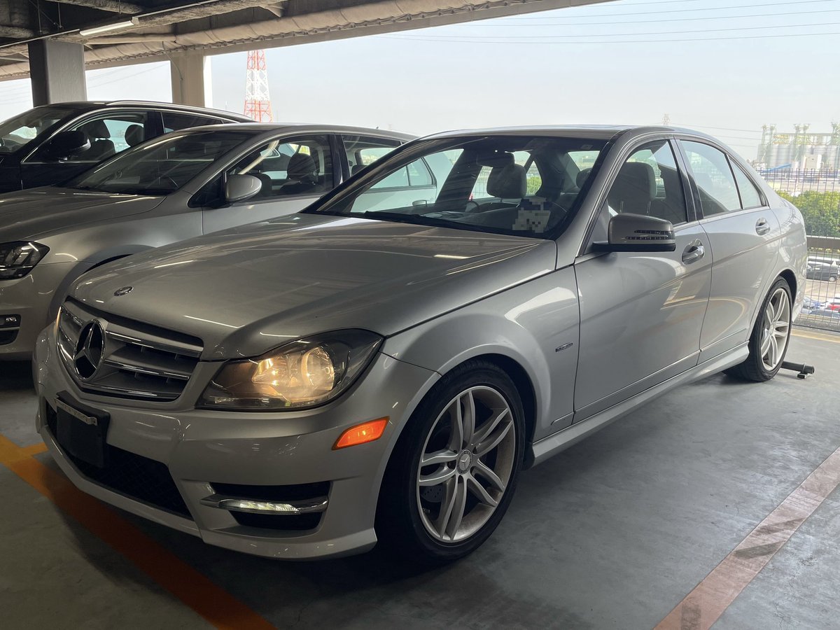 DaiThree6633's tweet photo. CLSがほぼ売れてしまったので…次のフライング入庫情報🚗
w204後期 C250 
「アメリカ並行車」
サンルーフ付　66000キロ
これはレア過ぎて売れなきゃ自分で買います笑
w204マニアの自分として大喜びの1台です！
お問い合わせお待ちしております。 https://t.co/tyWsfYa5Dt