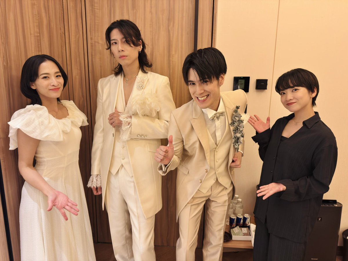 BOYSANDMENinfo's tweet photo. コートヤード・バイ・マリオット名古屋にて！
#平松賢人 #吉原雅斗 ディナーショー🥂

素敵なお食事と2人のハーモニー、
そして平松と吉原の新曲もいかがでしょうか？

またの開催お楽しみに🍷
ありがとうございました！
#BOYSANDMEN #ボイメン
＼ダンサーさんとも📸／ https://t.co/LzlP1HjAAy