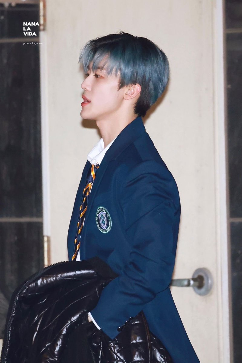 shxuu__'s tweet photo. 오랜만에 이 사진 마주했고, 다시 반함… https://t.co/AFxYYweMo1