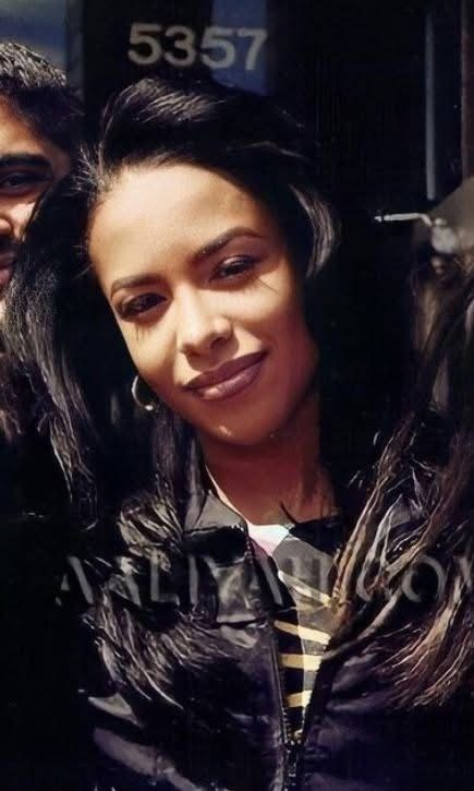 Aaliyah_Fanatic's tweet photo. Aaliyah, 1999 https://t.co/4CXiLuvwf7