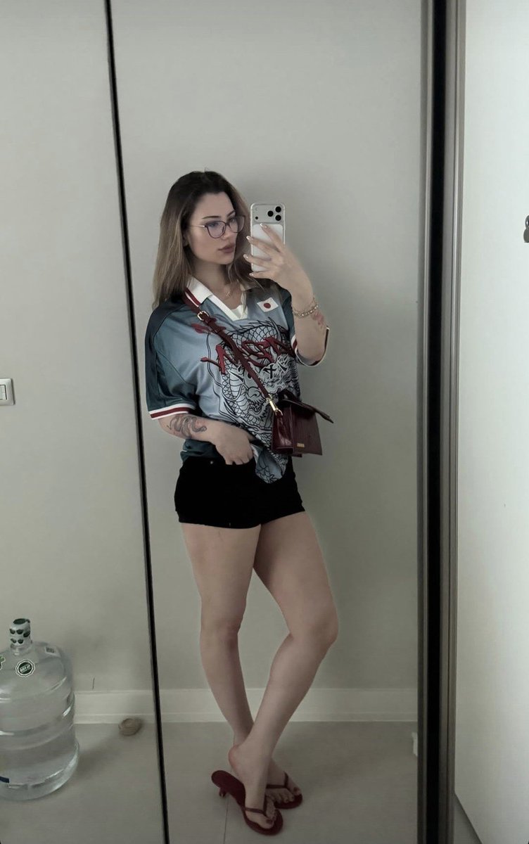 Baddiesnlff's tweet photo. Su Balcı 🥰 https://t.co/5FiF4yqEnc