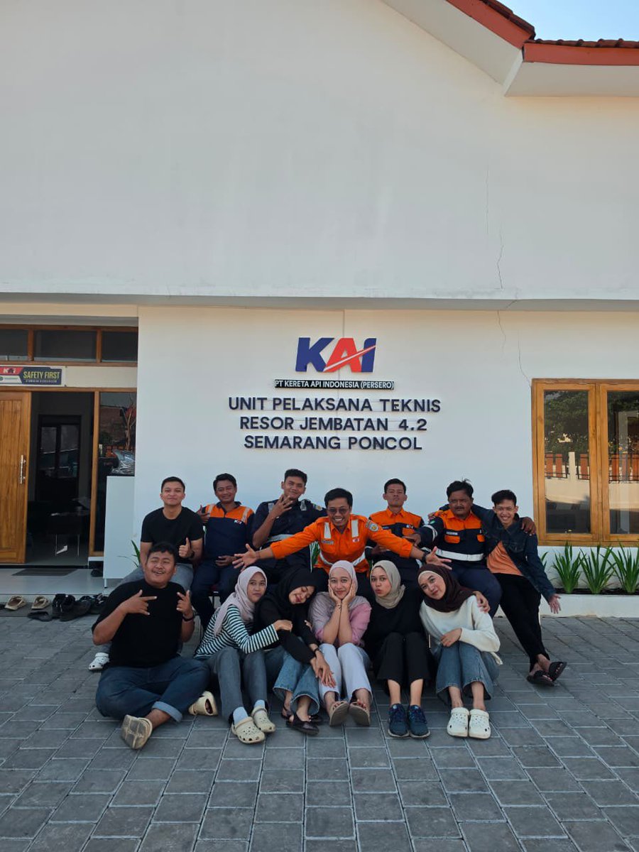 ririn tweet media