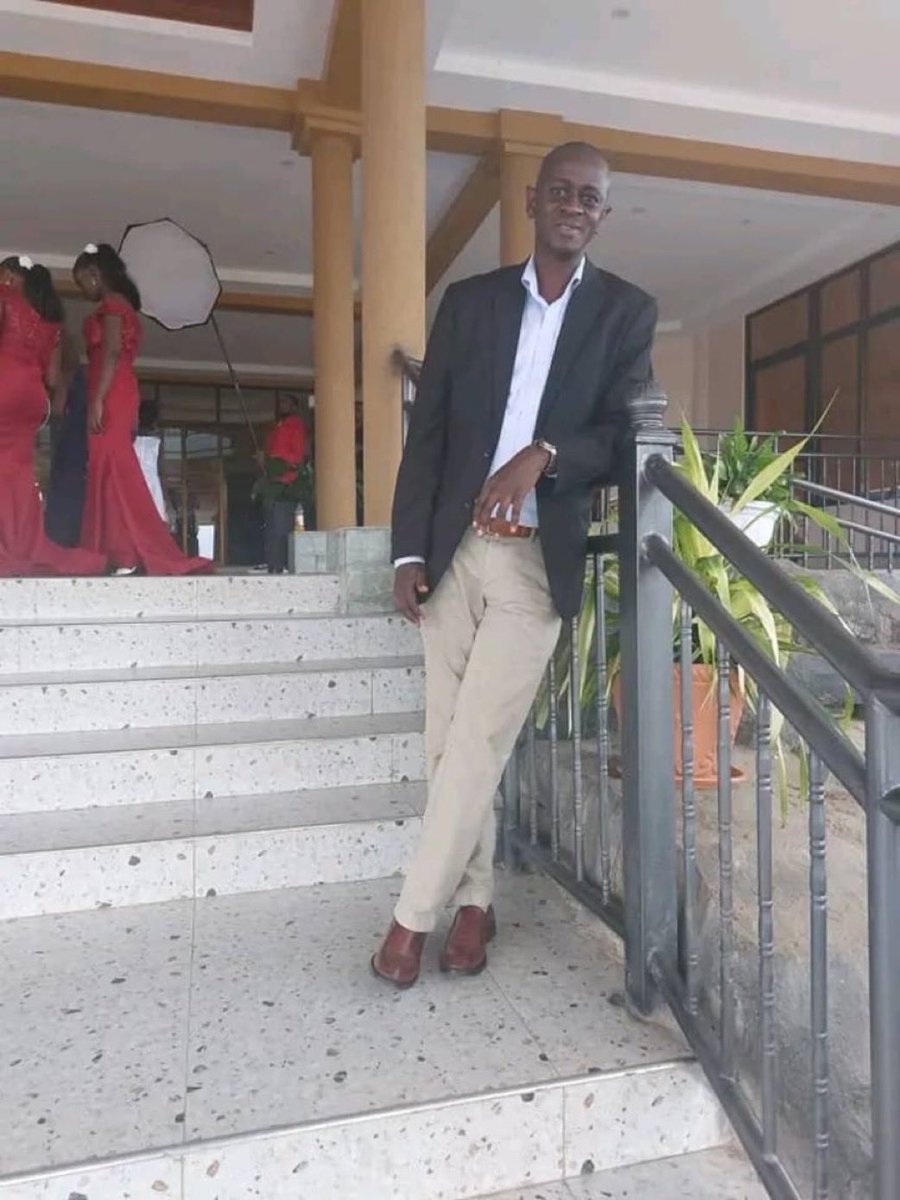 gabriel_agabaa's tweet photo. Once Mr.Elliot said ……………
#NtareAt70 https://t.co/DOb8iOch9N