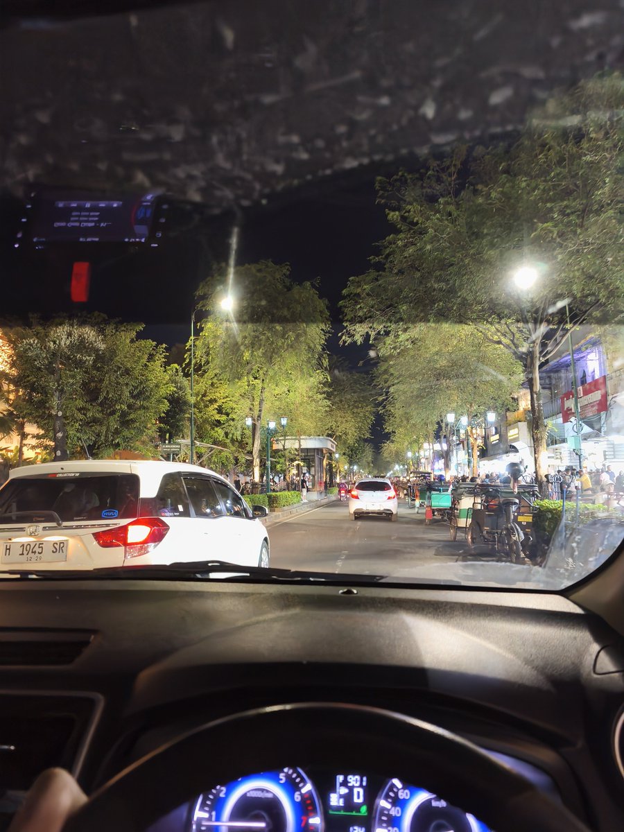 sukacuddl's tweet photo. info yg deket malioboro #gayjogja #gaysemarang https://t.co/ze3utdEeeK