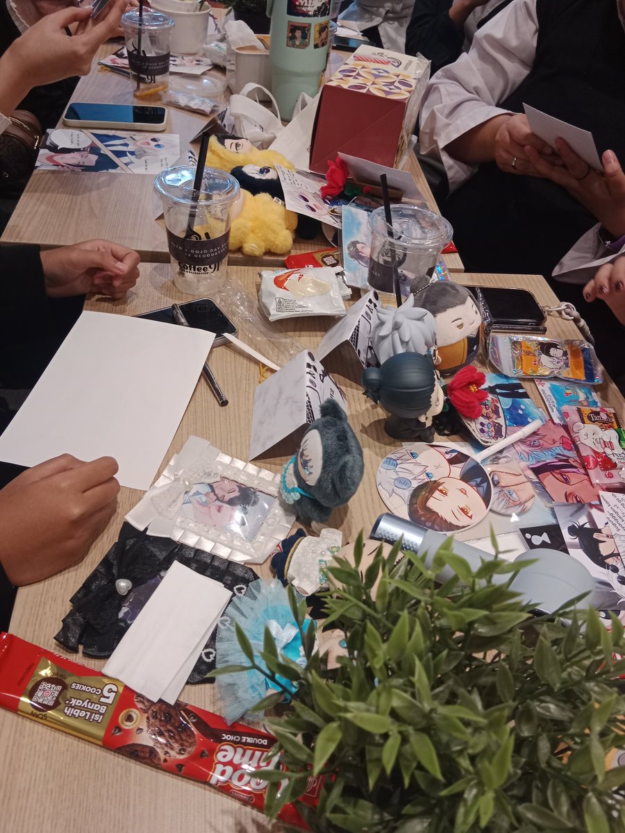 jjk_fox's tweet photo. And yes i flew all the way to indonesia to attend the event LOL i am tired but my heart is full, everyone was so kind and the vibes were great! GEGO JAYAAAA 👊🏻

#GEGOFFICEHOURS #GEGO725DAY https://t.co/xa44VSjrP3
