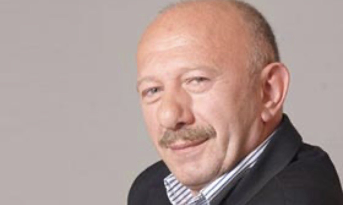 SefaAlan4's tweet photo. @PuskaSports Yenge Hanım ne de çüzel çalayi https://t.co/KtBT7qoFm4