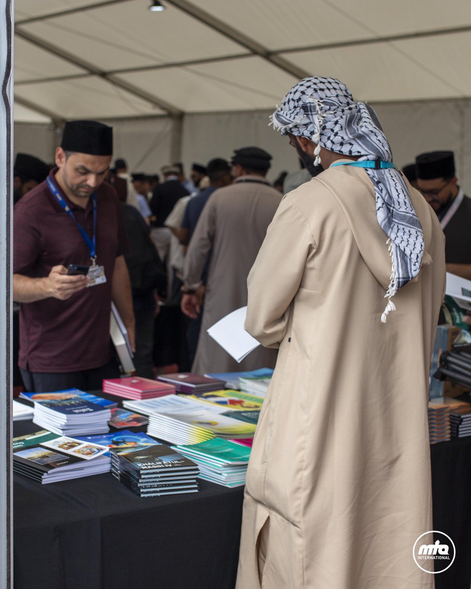 MTACanada's tweet photo. Scenes from across Jalsa Salana UK 2026 🇬🇧

#JalsaSalana #JalsaUK #Ahmadiyya #Islam #JalsaConnect https://t.co/n4drCV1l5t